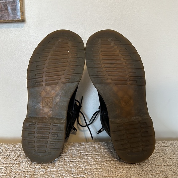 Dr. Marten’s YOUTH 1460 SOFTY T LEATHER LACE UP BOOTS - Picture 10 of 10